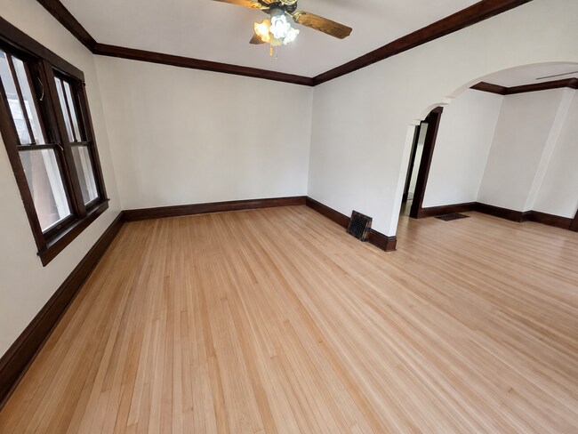 Building Photo - Charming 2 Bedroom Home with Sunroom, Hardwood Floors and River Views!