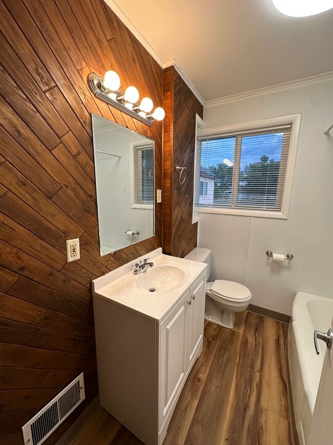 Building Photo - 3 Bedroom House with 1 Car Garage in Billings Heights