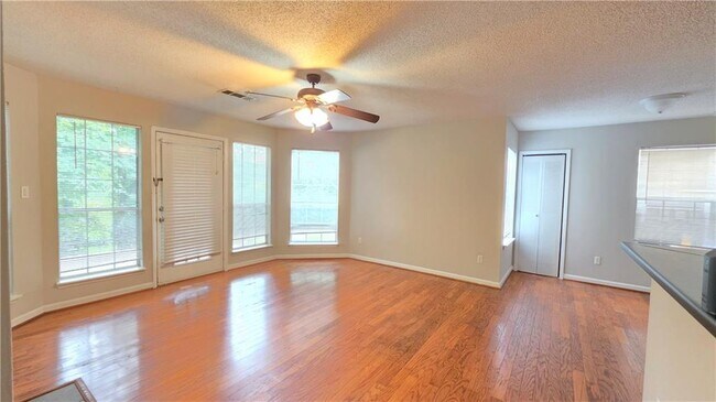 Building Photo - 317 Hawkstone Way
