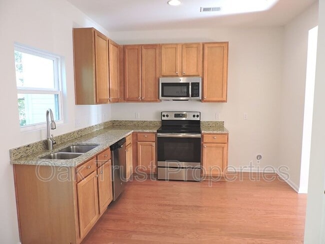 Building Photo - 9111 Parlor Dr