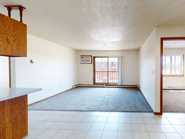 Seamless Flow Between Spaces - Gatewood