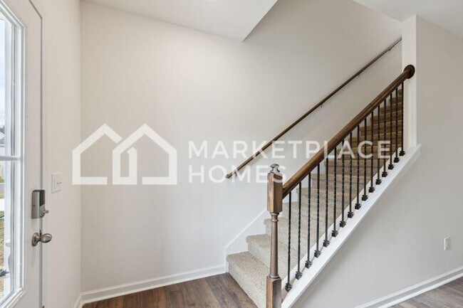 Building Photo - 1112 Ridge Parke