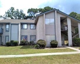 Building Photo - 910 Brett Dr