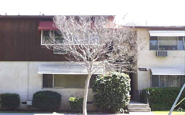 Building Photo - 1218 Valley View Rd