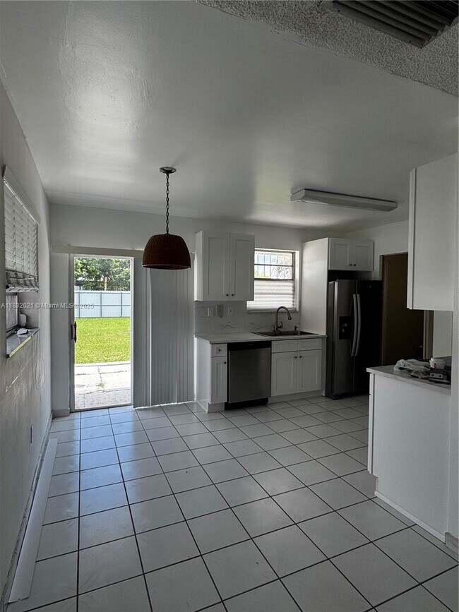 Foto del edificio - 10721 SW 64th St