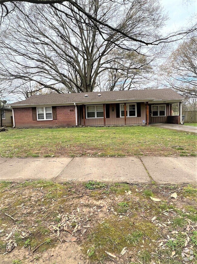 Colonial Plaza Apartments under 3,000 Memphis, TN 2 Rentals