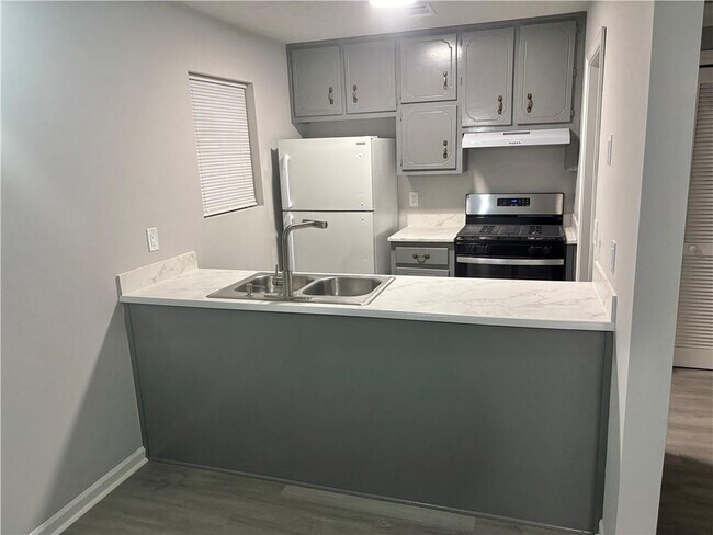 Foto del edificio - 160 Chesapeake Dr