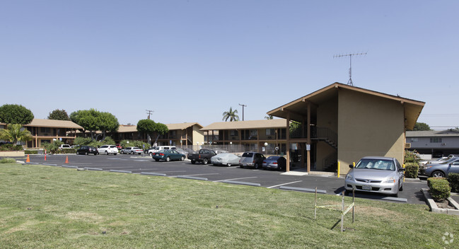 Building Photo - La Habra Inn Senior Apartments