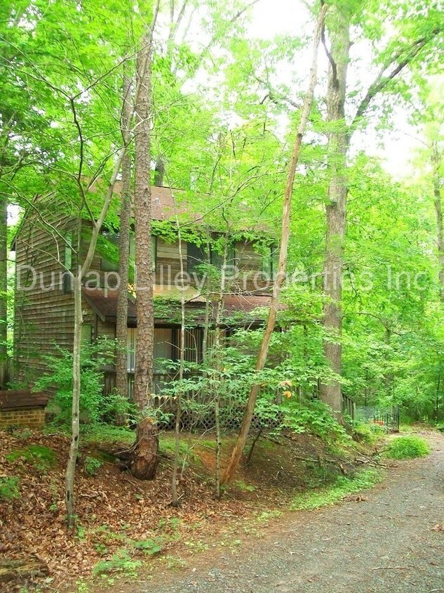 Primary Photo - 612 Cedar Brook Way