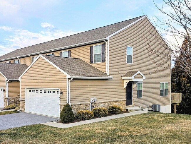 Foto del edificio - 361 Cedar Holw