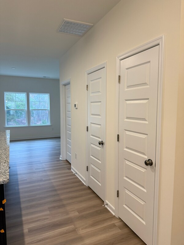 Foto del edificio - 235 Greenpark Rd