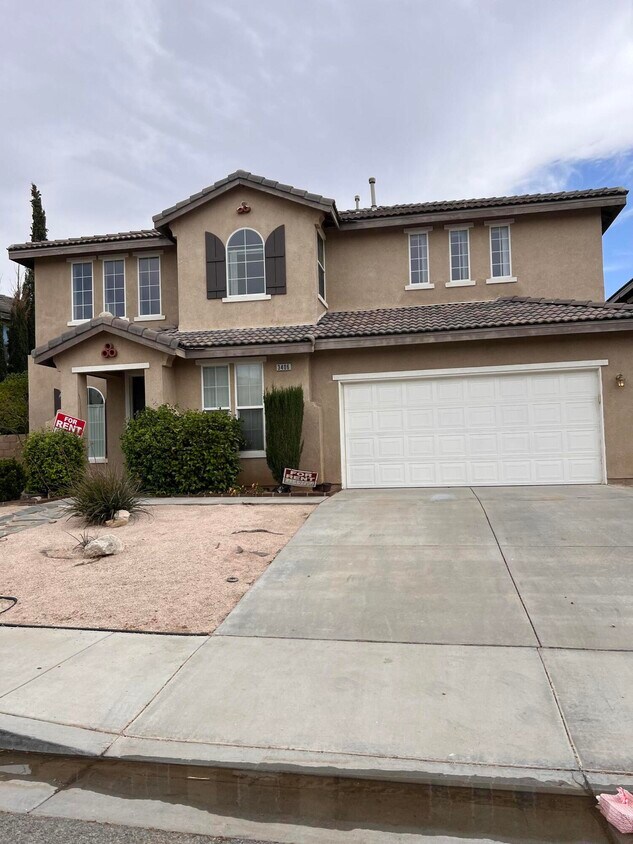 Foto principal - 3406 Club Rancho Dr
