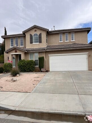 Building Photo - 3406 Club Rancho Dr