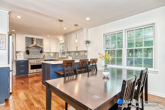 Foto del edificio - 5 br, 3 bath House - 3023 Battersea Ln
