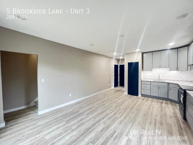 Building Photo - 5 Brookside Ln
