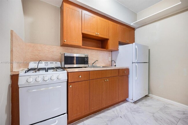 Foto del edificio - 825 Alton Rd