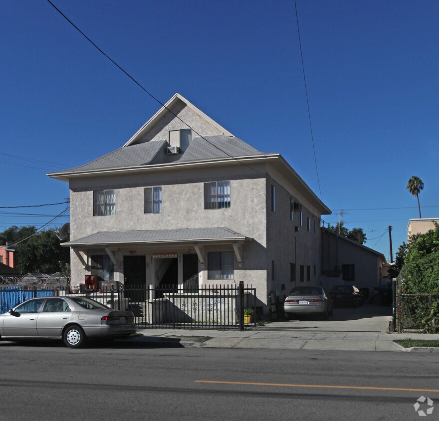Primary Photo - 1917 Eastlake Ave