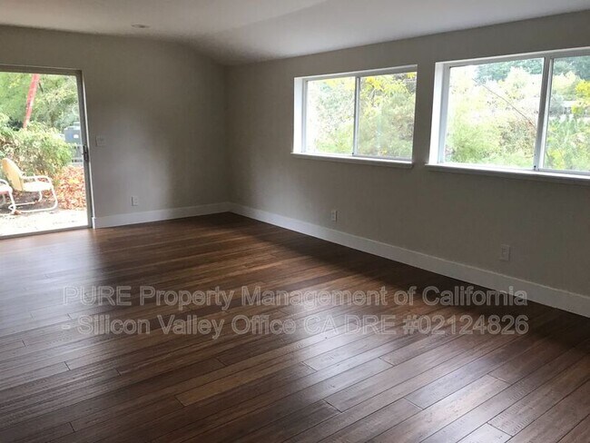Foto del edificio - 17520 Old Summit Rd