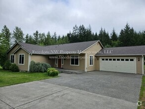 Building Photo - 117 Timberline Ln