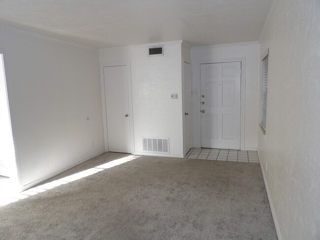 Building Photo - 4311 Cole Ave