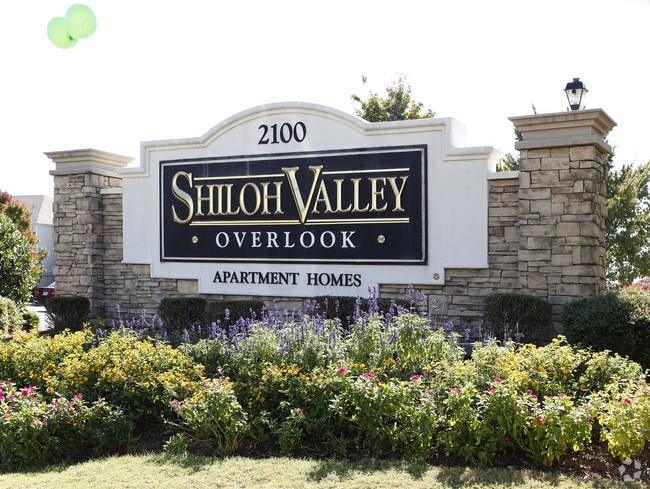 Shiloh Valley Overlook - Halston Shiloh Valley Apartments