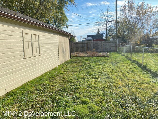 Building Photo - 3 br, 1 bath House - 11396 Cadillac Avenue