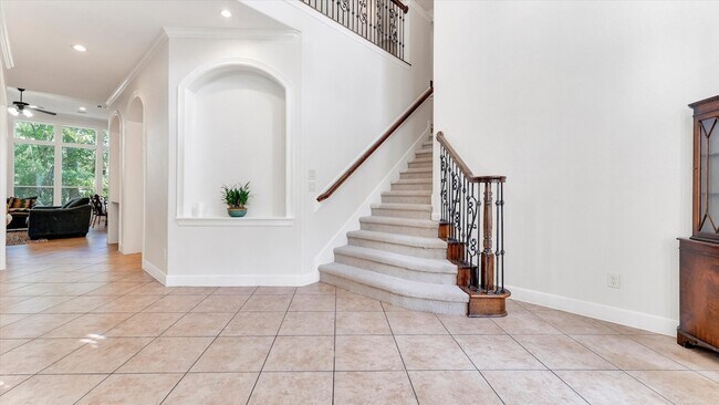 Building Photo - 3 N Fair Manor Cir
