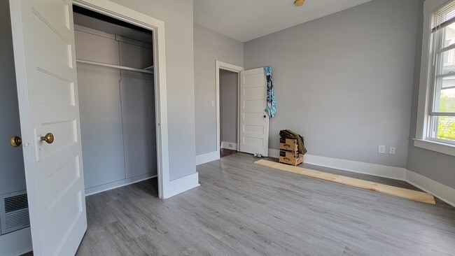 Building Photo - 64 Ellsworth Ave