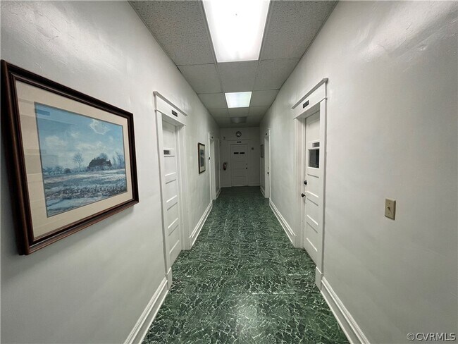 Foto del edificio - 16500 Court St
