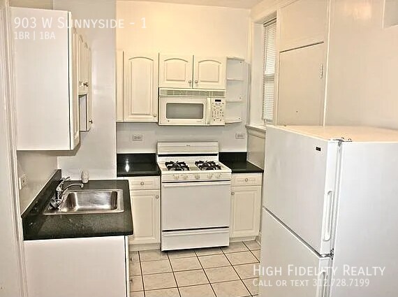 Foto del edificio - 903 W Sunnyside-1