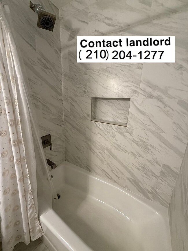 Foto del edificio - 100 N Laelua Pl