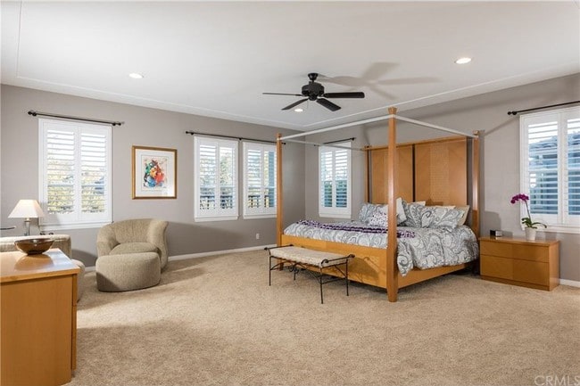 Master - 47 Vía Villario