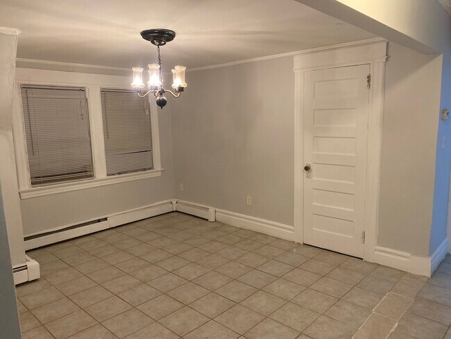 Living Room - 193 N 6th St