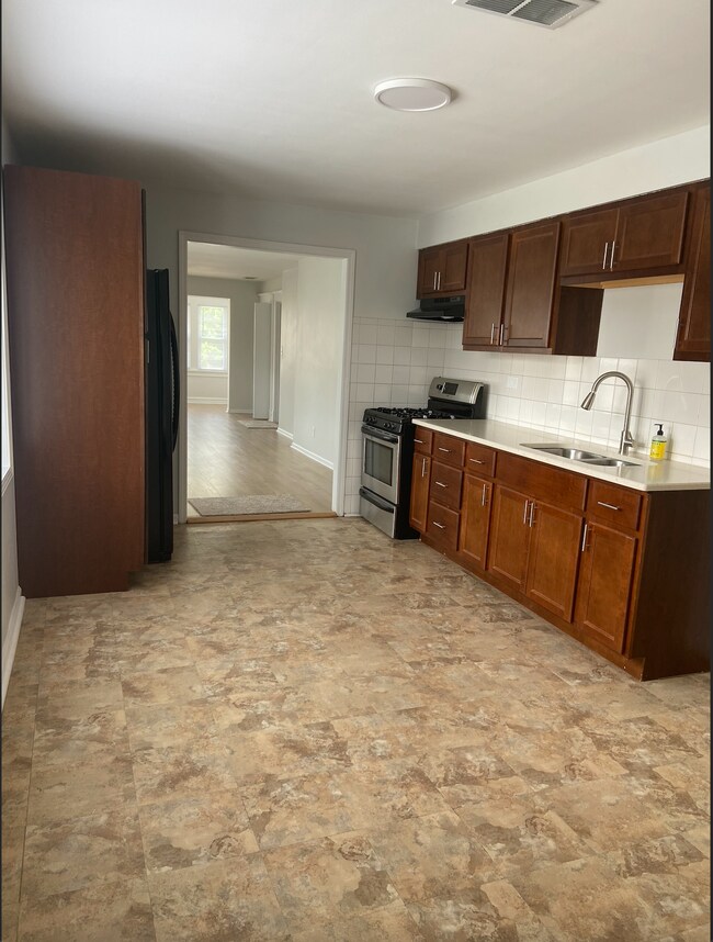 Foto del edificio - 1229 Home Ave