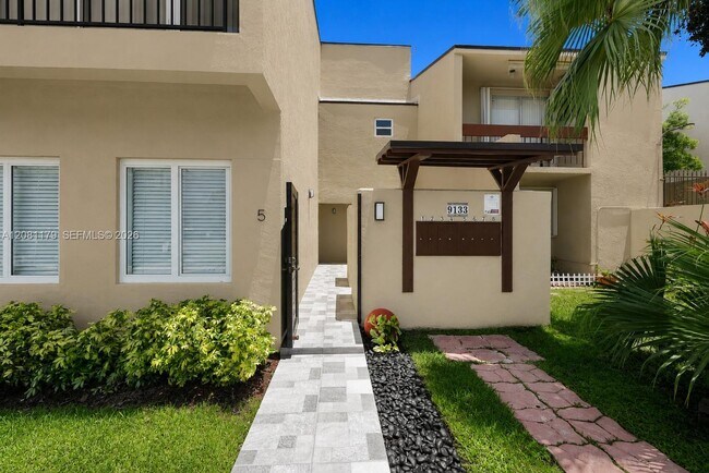 Foto del edificio - 9133 Fontainebleau Blvd
