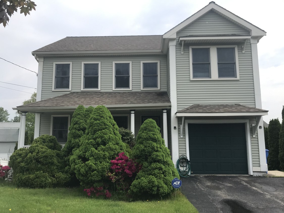 Photo - 671 Trapelo Rd (Waltham, MA)