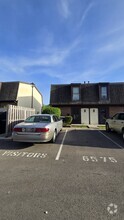 Building Photo - 6575 Santa Cruz Pl