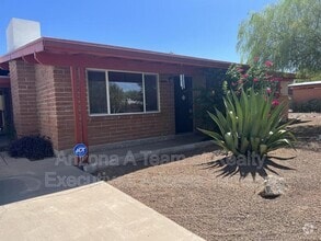 Building Photo - 6945 E Kirkland Dr