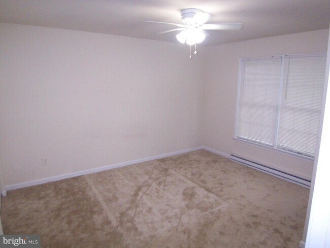 Building Photo - 106 Cypress Dr