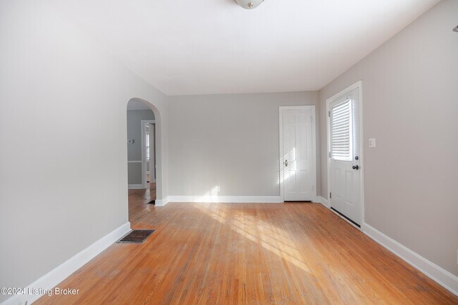 Building Photo - 122 Bonner Ave