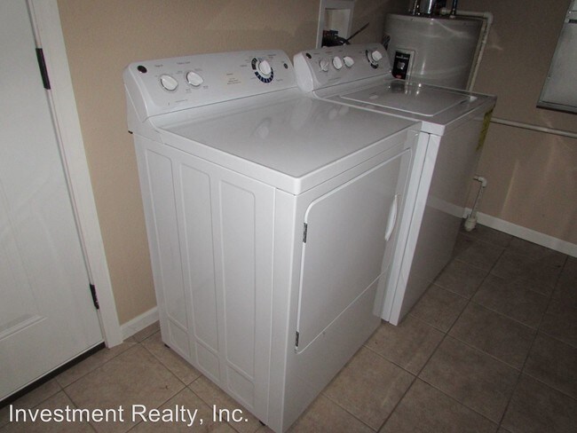 Foto del edificio - 179 Lyle Curtis Cir