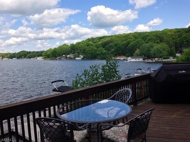 Building Photo - 26 Catamaran Ct