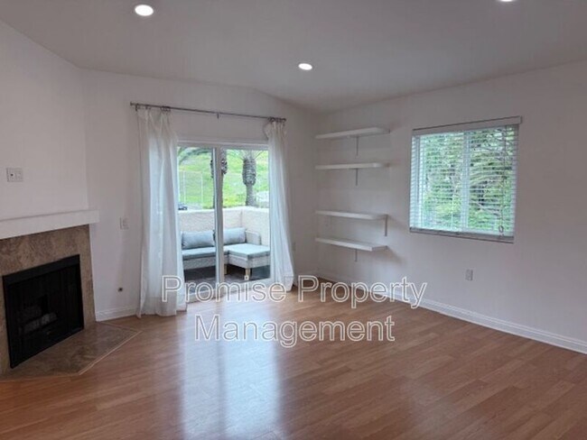Building Photo - 106 Sea Cliff Way