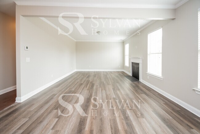 Building Photo - Enjoy living the good life in this 3 bedro...