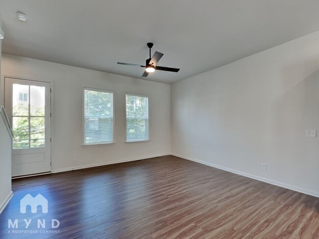 Foto del edificio - 118 Chestnut Cir