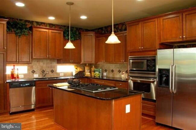 Building Photo - 43032 La Riva Dr