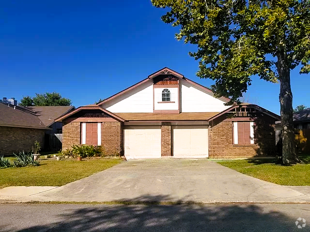 Driveway Front Yard - 9831 Ardash Ln