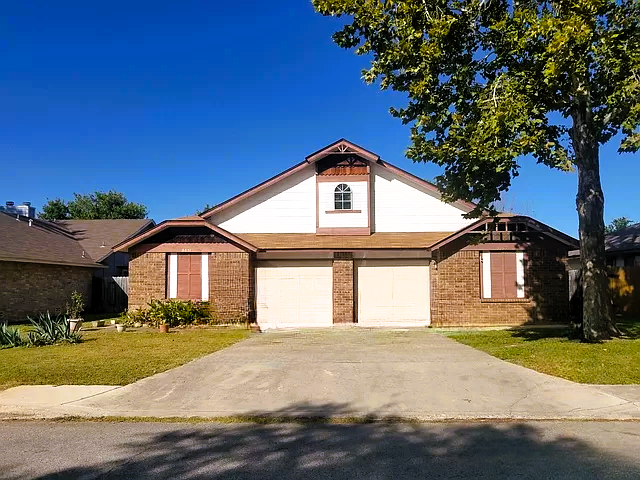 Driveway Front Yard - 9831 Ardash Ln