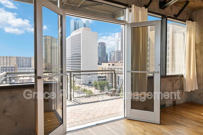 Photo - 2020 Arapahoe St Apartment