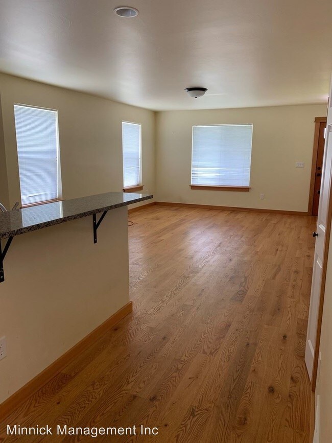Building Photo - 2 br, 1.5 bath House - 445 N. Ferguson Unit E